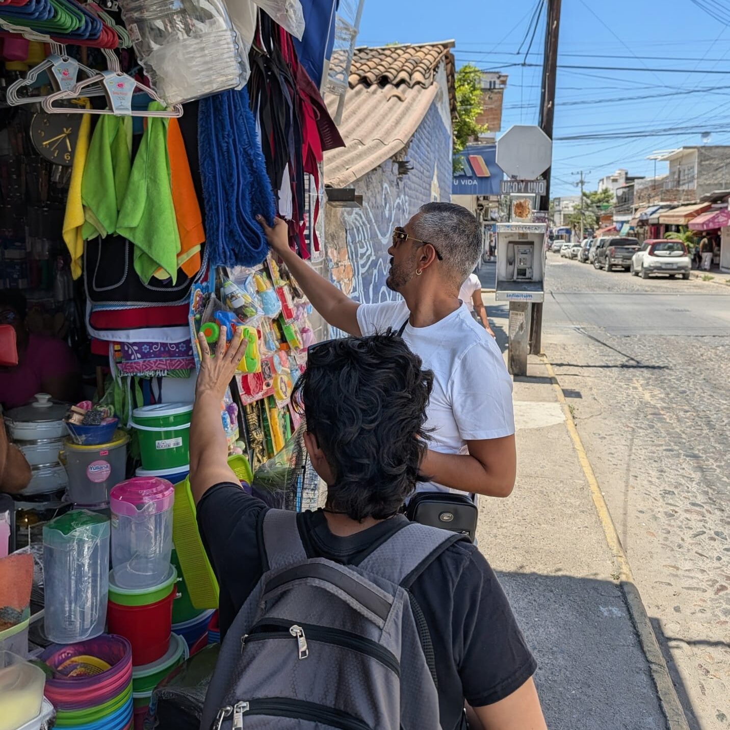 Shops and vendors in Pitillal